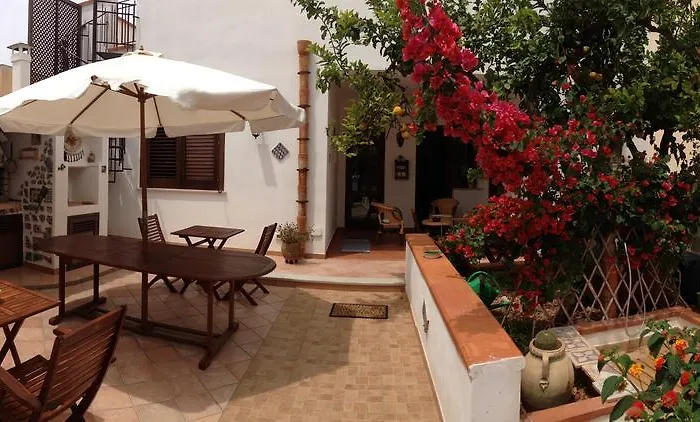 לינה וארוחת בוקר La Terrazza Di San Vito סן ויטו לו קאפו